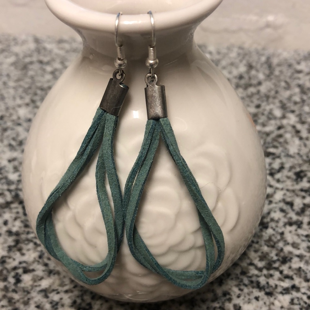 Cowgirls Ropes Leather Earrings